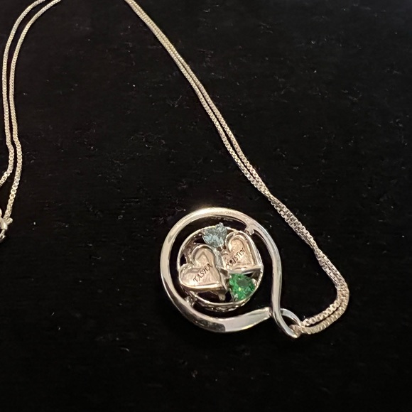 Heart Pendant Necklace - Picture 4 of 4